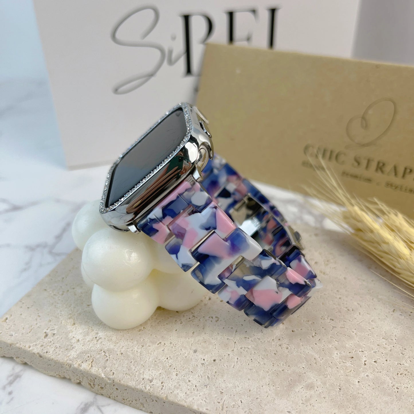 Mattea Resin Link